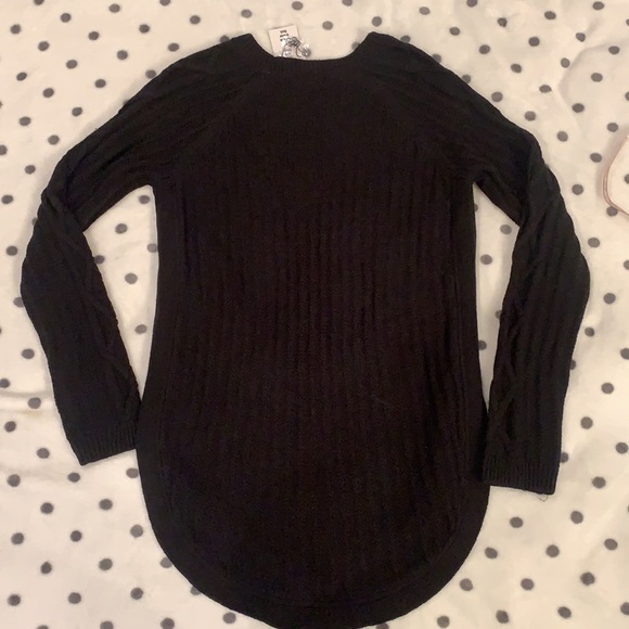 NWT Gorgeous Black Long Sweater - Picture 5 of 8